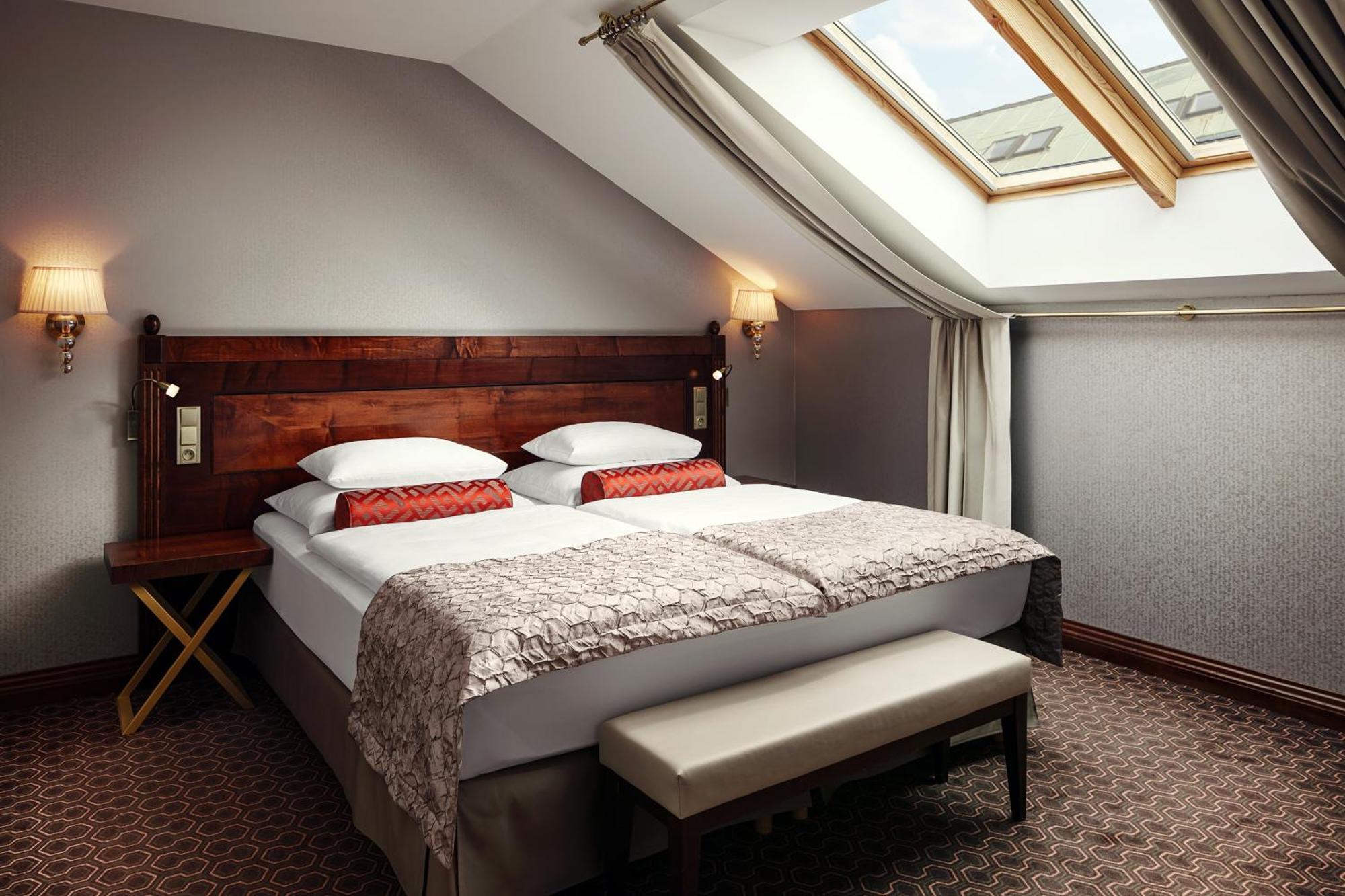Cosmopolitan Hotell 5*