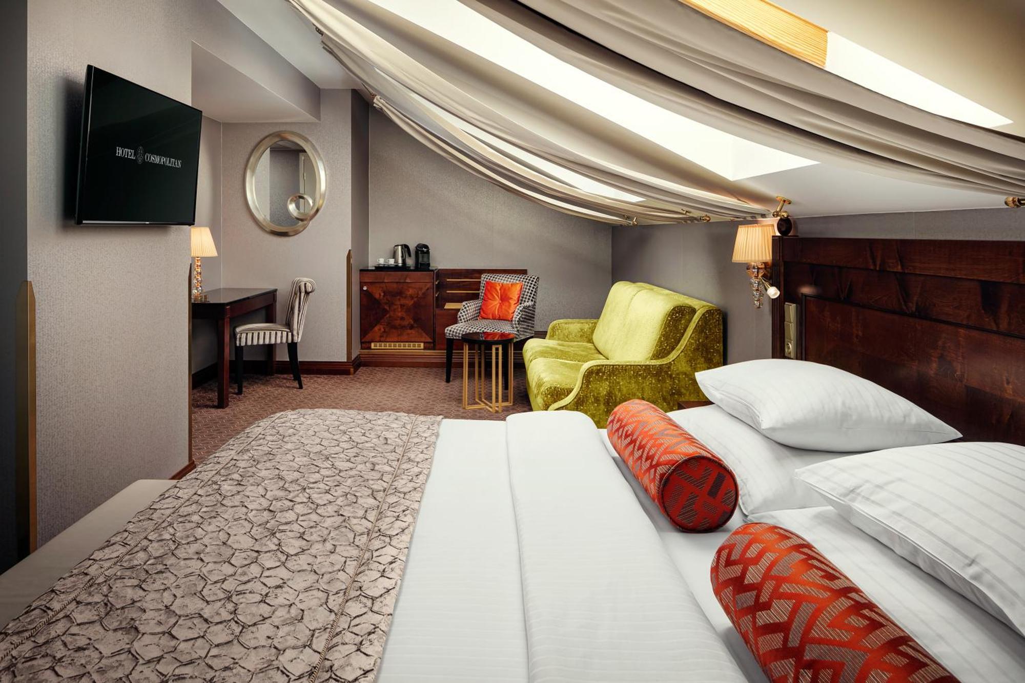 Cosmopolitan Hotell 5*
